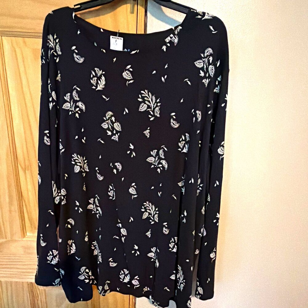 Croft & Barrow Women's Plus 4X Black/White Floral Knit Long Sleeve Tee